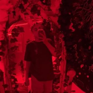 Meet your Posher, Levi